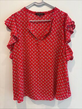 Zac & Rachel Red Geometric V-Neck Flutter Sleeve Blouse ptp 26 length 28